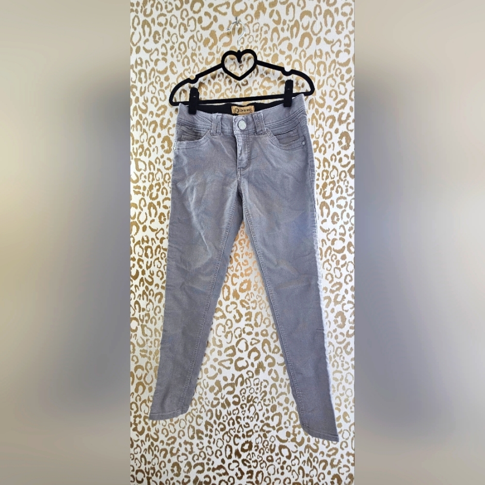 Democracy Skinny Gray